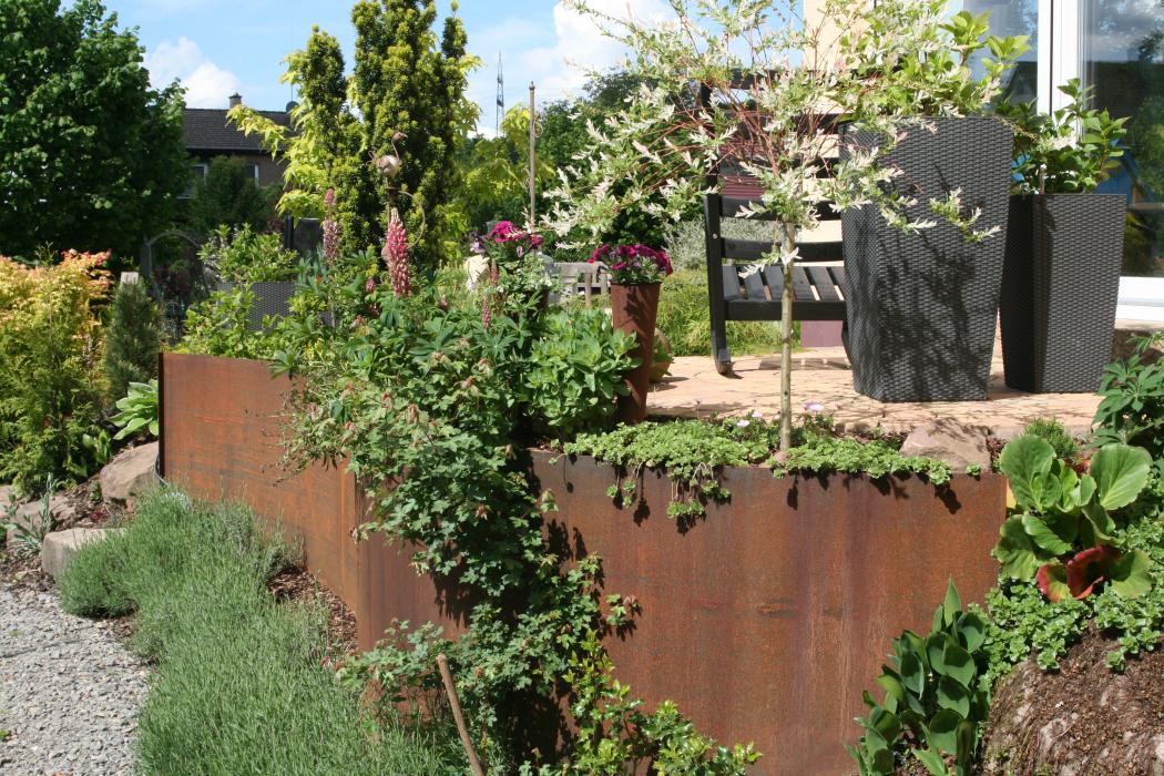 Cortenstahl im Garten Thomas Knebel Gärten gestalten